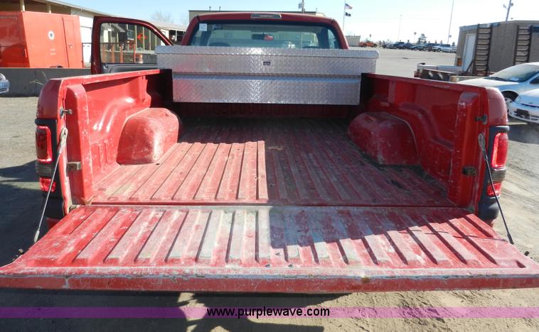 image for item F2978 1999 Dodge Ram 1500 pickup truck