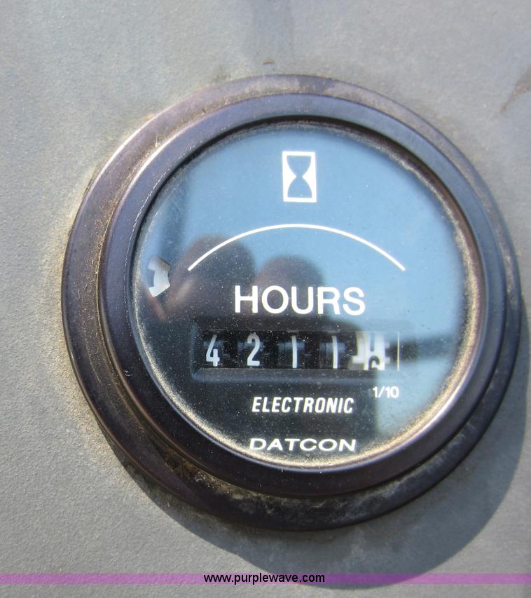 image for item G4814 1998 New Holland 6640SL tractor