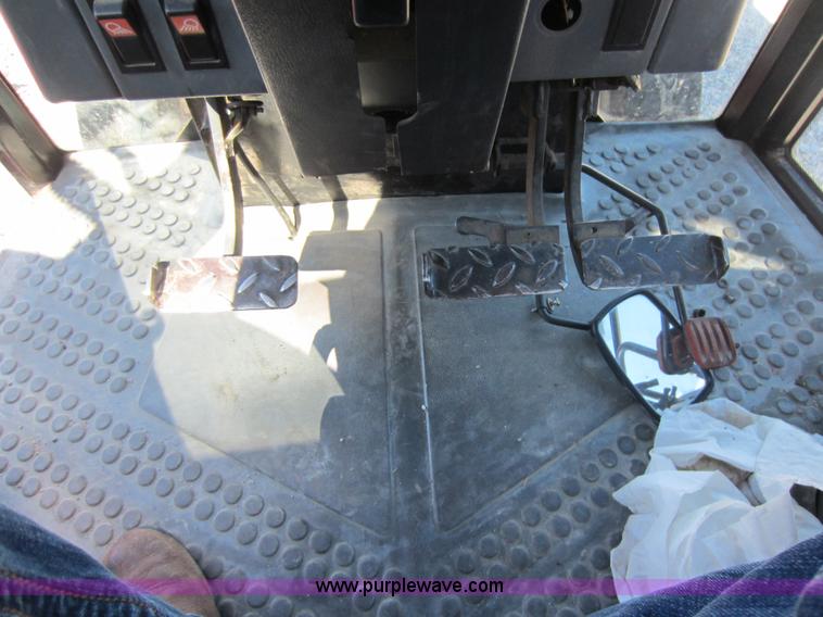 image for item G4814 1998 New Holland 6640SL tractor