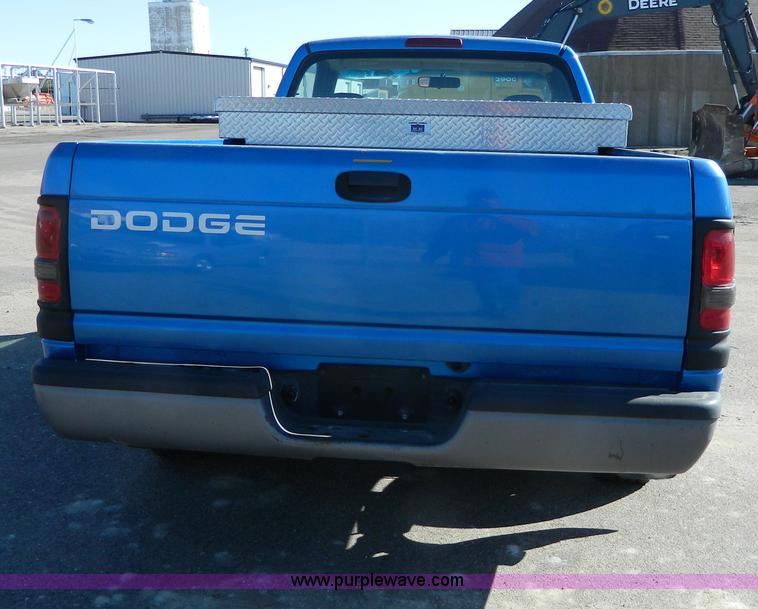 image for item G7691 2001 Dodge Ram 1500 pickup truck