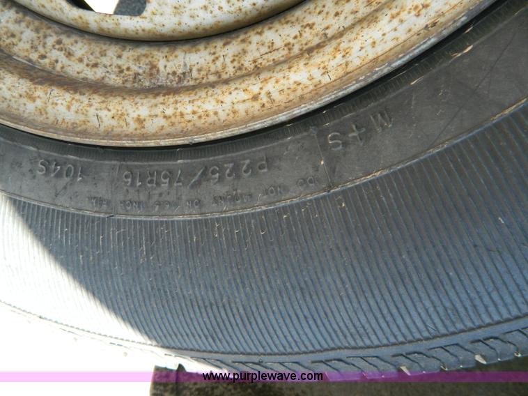 image for item G7691 2001 Dodge Ram 1500 pickup truck