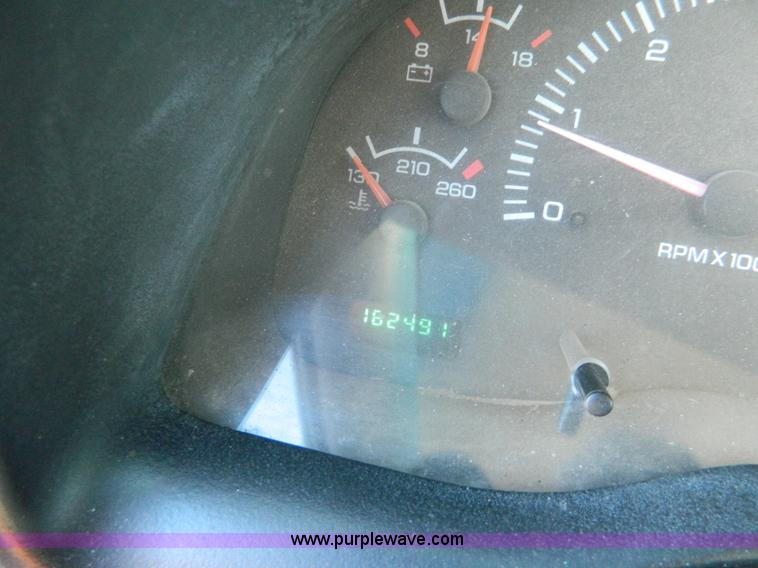 image for item G7691 2001 Dodge Ram 1500 pickup truck