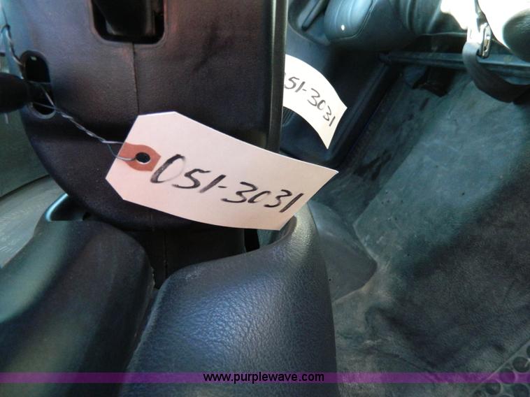 image for item G7691 2001 Dodge Ram 1500 pickup truck