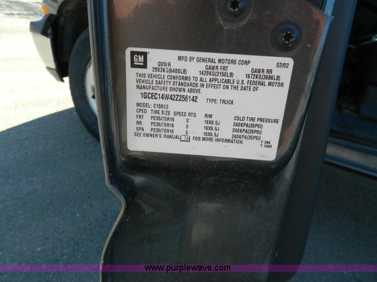 image for item G7692 2002 Chevrolet Silverado 1500 pickup truck