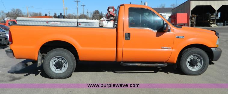image for item G7693 2003 Ford F250 pickup truck