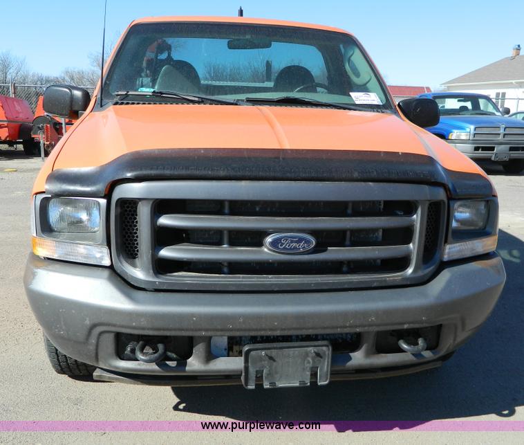 image for item G7693 2003 Ford F250 pickup truck