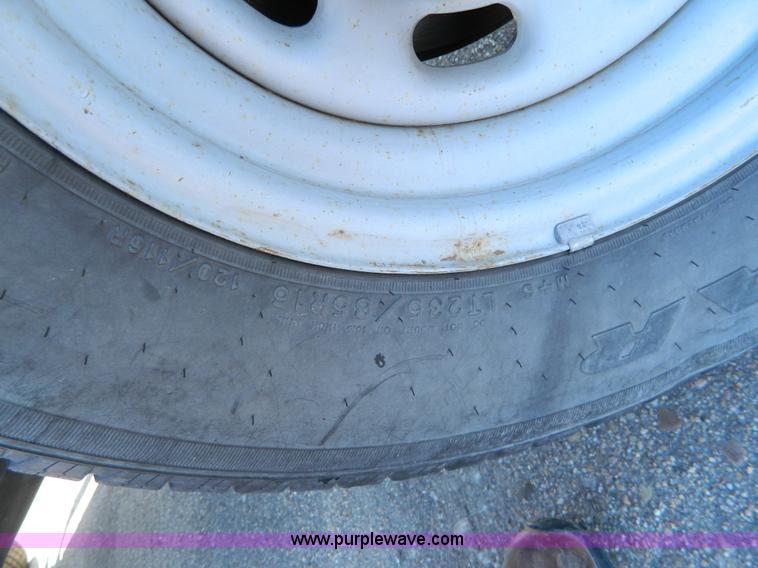 image for item G7693 2003 Ford F250 pickup truck