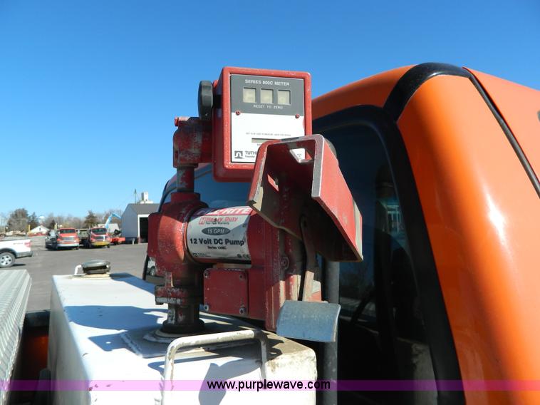 image for item G7693 2003 Ford F250 pickup truck