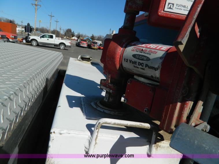 image for item G7693 2003 Ford F250 pickup truck