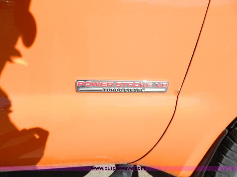 image for item G7693 2003 Ford F250 pickup truck