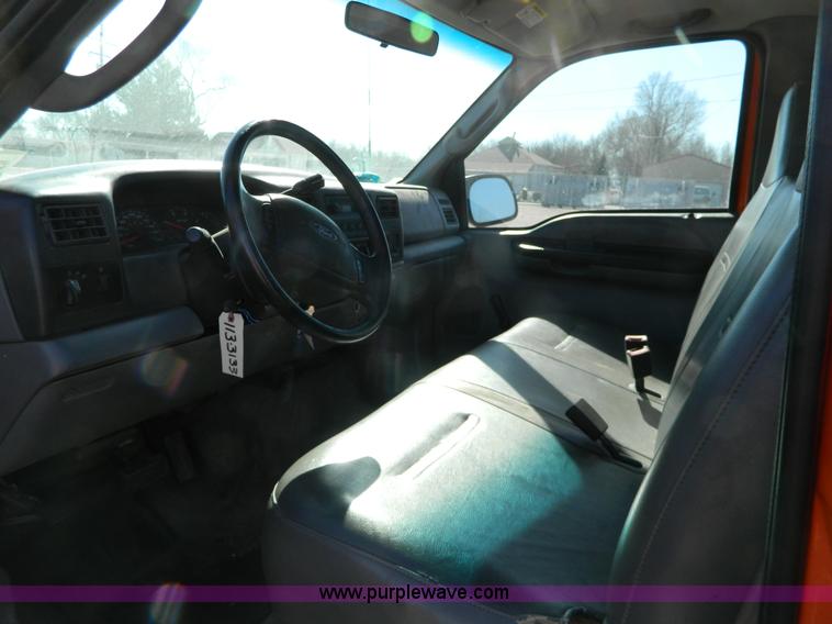 image for item G7693 2003 Ford F250 pickup truck