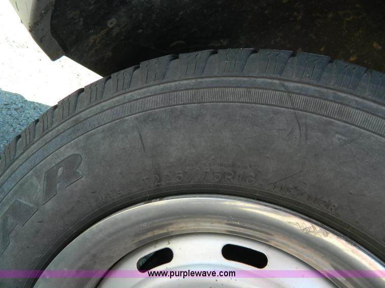 image for item G7694 2001 Dodge Ram 1500 pickup truck