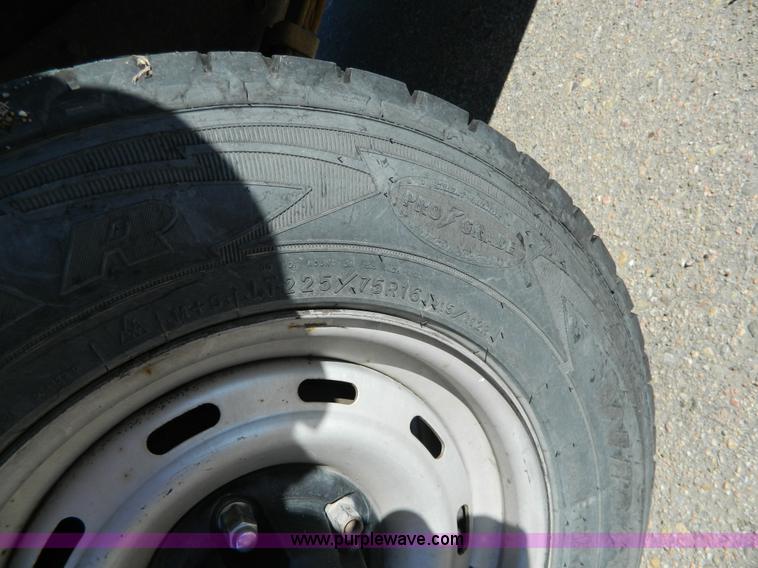 image for item G7695 2001 Dodge Ram 1500 pickup truck