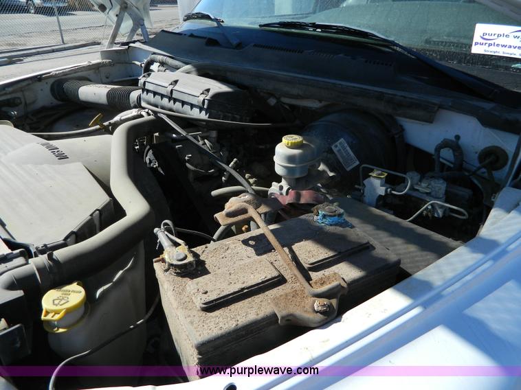 image for item G7695 2001 Dodge Ram 1500 pickup truck