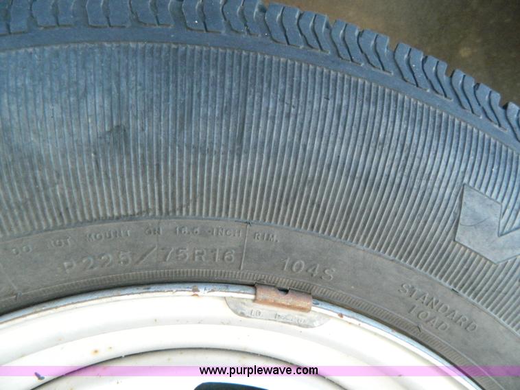 image for item G7697 2001 Dodge Ram 1500 pickup truck