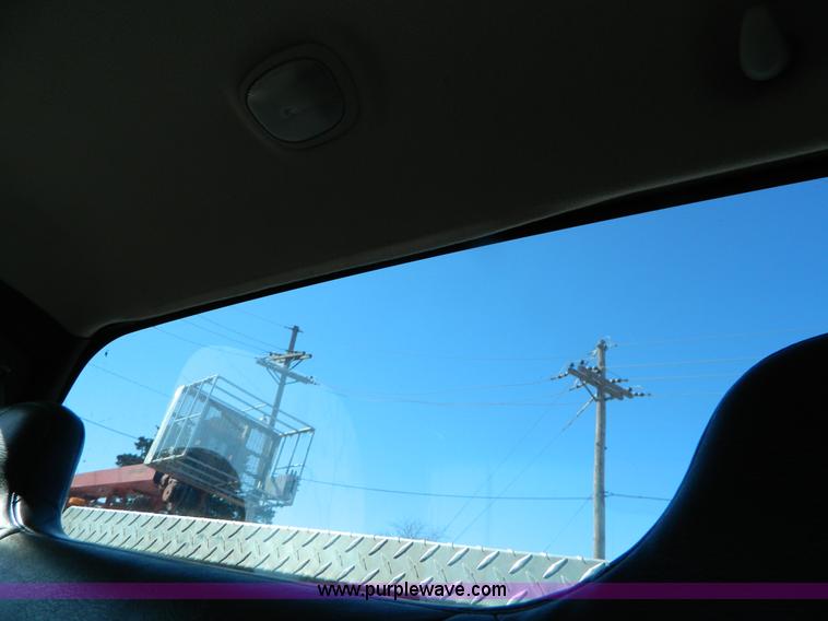 image for item G7697 2001 Dodge Ram 1500 pickup truck