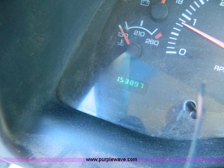 image for item G7697 2001 Dodge Ram 1500 pickup truck