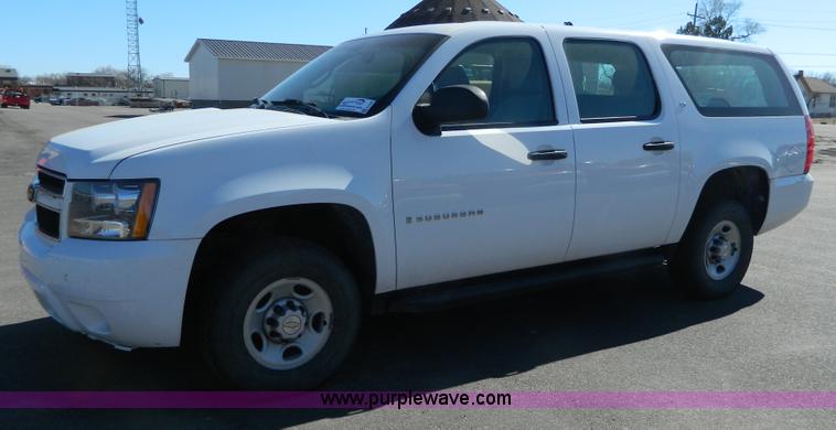 image for item G7698 2007 Chevrolet Suburban LT2500