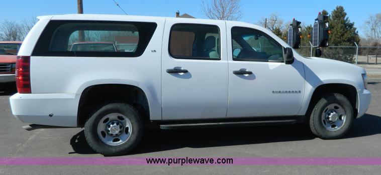image for item G7698 2007 Chevrolet Suburban LT2500