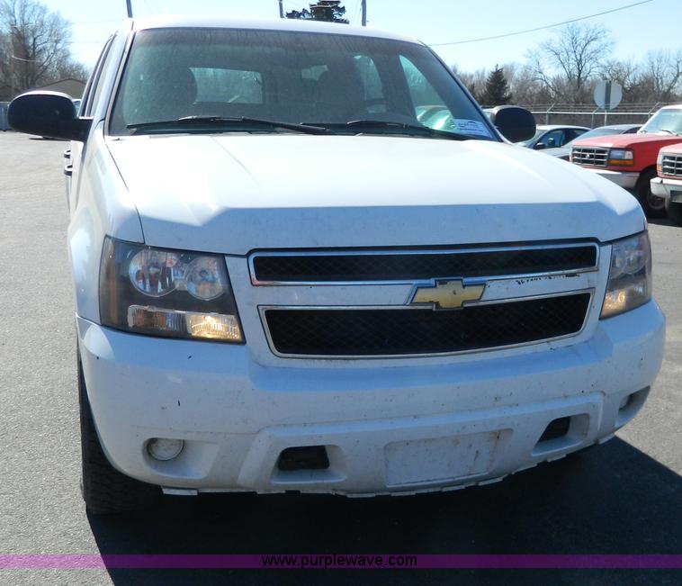 image for item G7698 2007 Chevrolet Suburban LT2500