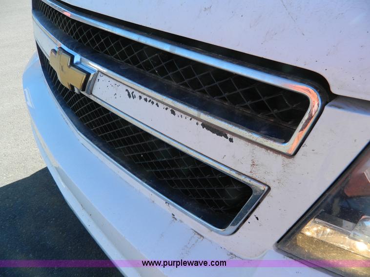 image for item G7698 2007 Chevrolet Suburban LT2500