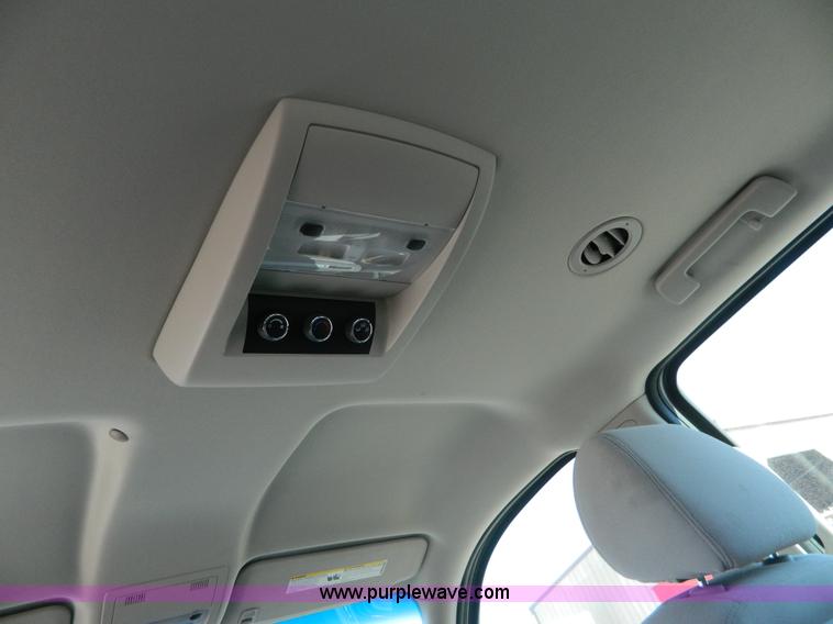 image for item G7698 2007 Chevrolet Suburban LT2500