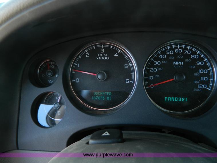 image for item G7698 2007 Chevrolet Suburban LT2500