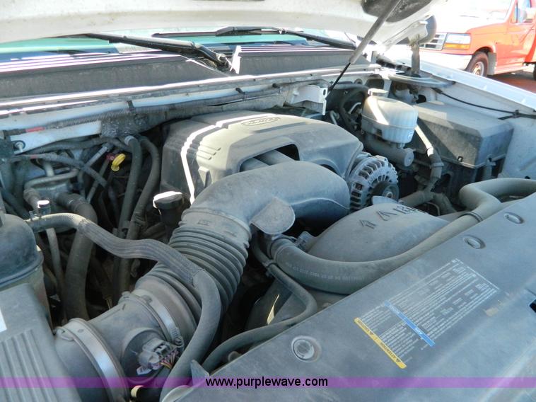 image for item G7698 2007 Chevrolet Suburban LT2500