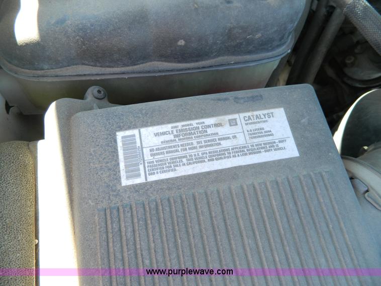 image for item G7698 2007 Chevrolet Suburban LT2500