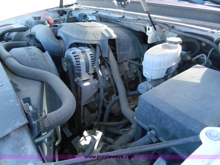 image for item G7698 2007 Chevrolet Suburban LT2500