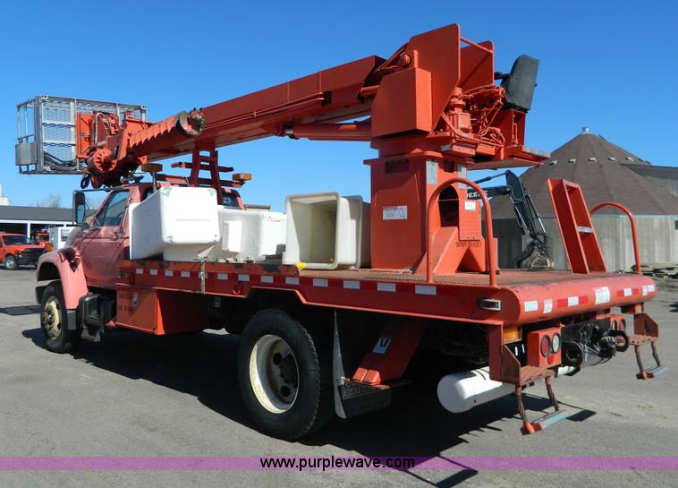image for item G7700 1997 Ford F800 digger derrick truck