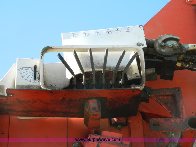 image for item G7700 1997 Ford F800 digger derrick truck