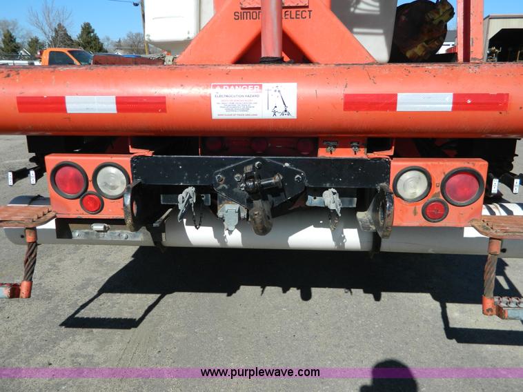 image for item G7700 1997 Ford F800 digger derrick truck