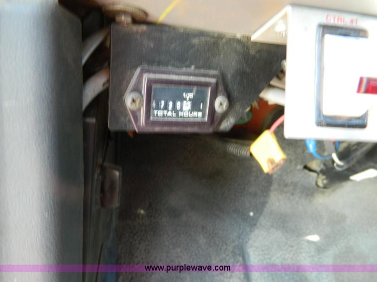 image for item G7700 1997 Ford F800 digger derrick truck