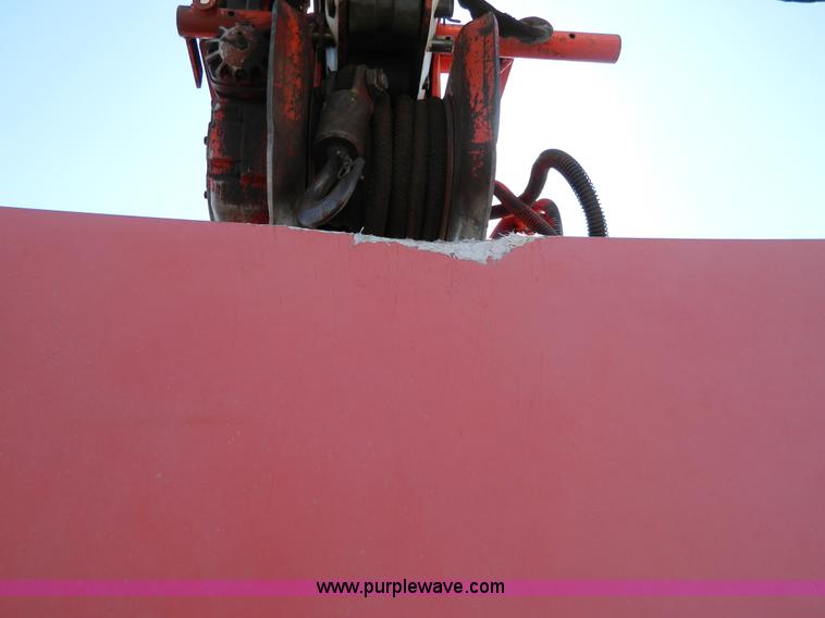 image for item G7700 1997 Ford F800 digger derrick truck