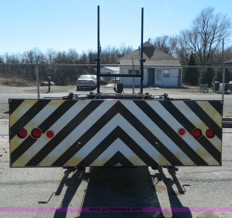 image for item G7701 1999 Enabs Safe-Stop crash attenuator