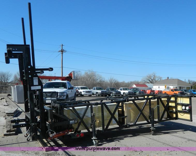 image for item G7701 1999 Enabs Safe-Stop crash attenuator