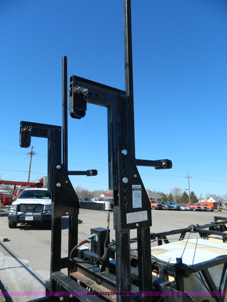 image for item G7701 1999 Enabs Safe-Stop crash attenuator