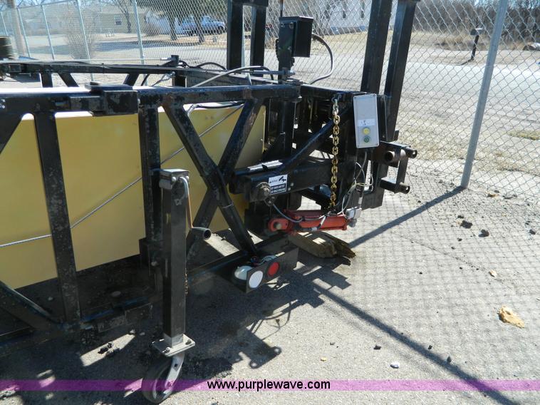 image for item G7701 1999 Enabs Safe-Stop crash attenuator