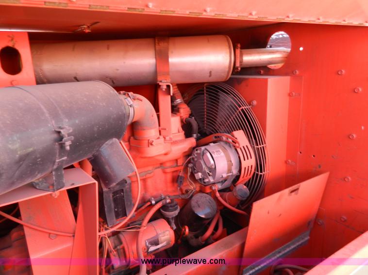 image for item G7703 1994 Leroi Q175DJE air compressor