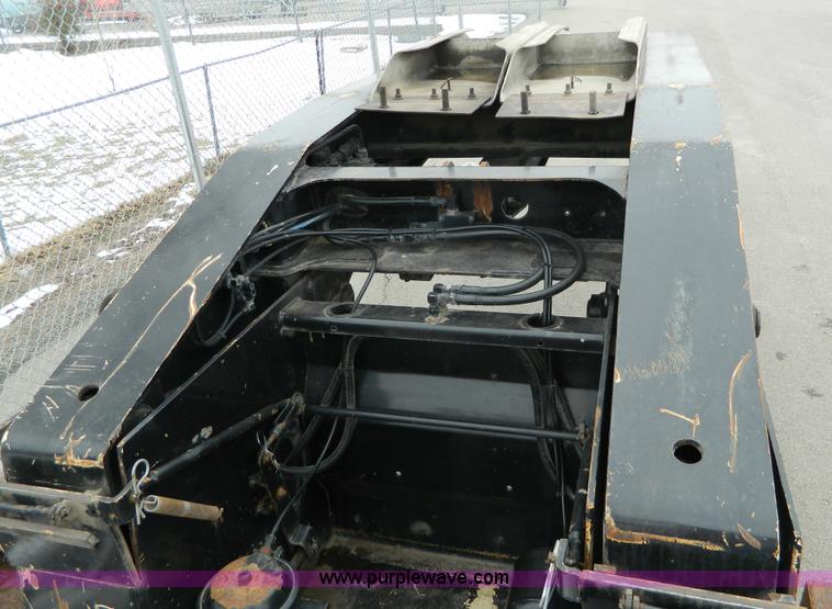 image for item G7706 2002 Trail King TK110HDG-483 triple axle lowboy trailer