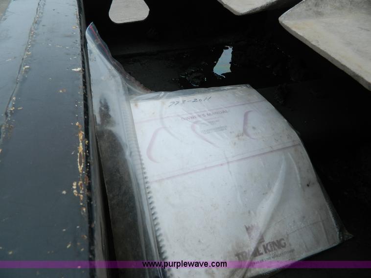 image for item G7706 2002 Trail King TK110HDG-483 triple axle lowboy trailer