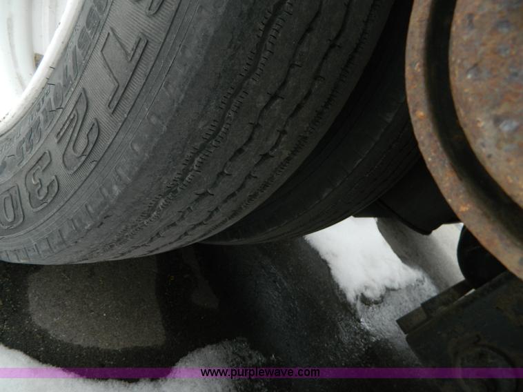 image for item G7706 2002 Trail King TK110HDG-483 triple axle lowboy trailer