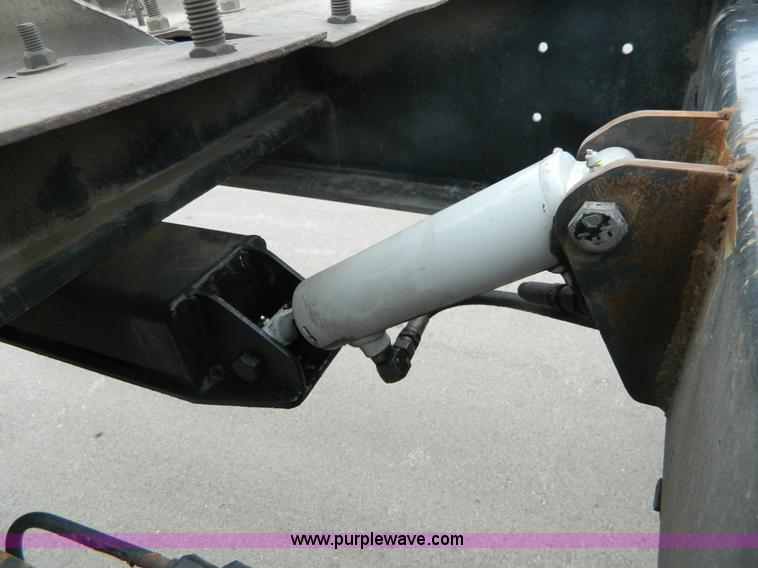 image for item G7706 2002 Trail King TK110HDG-483 triple axle lowboy trailer