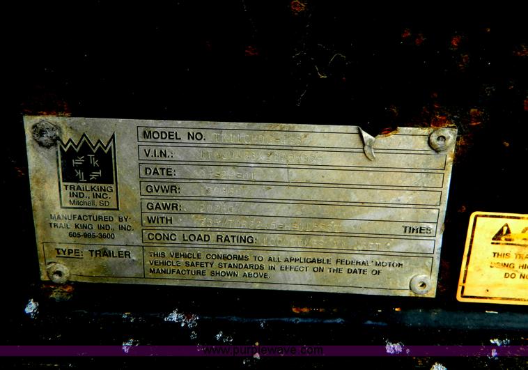 image for item G7706 2002 Trail King TK110HDG-483 triple axle lowboy trailer