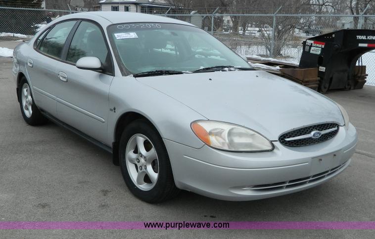 image for item G7707 2000 Ford Taurus SE
