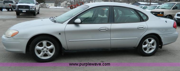 image for item G7707 2000 Ford Taurus SE