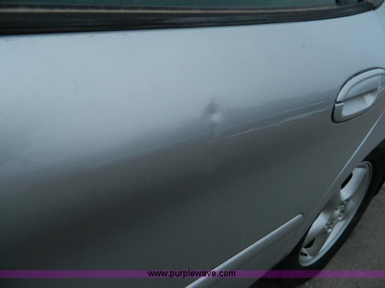 image for item G7707 2000 Ford Taurus SE