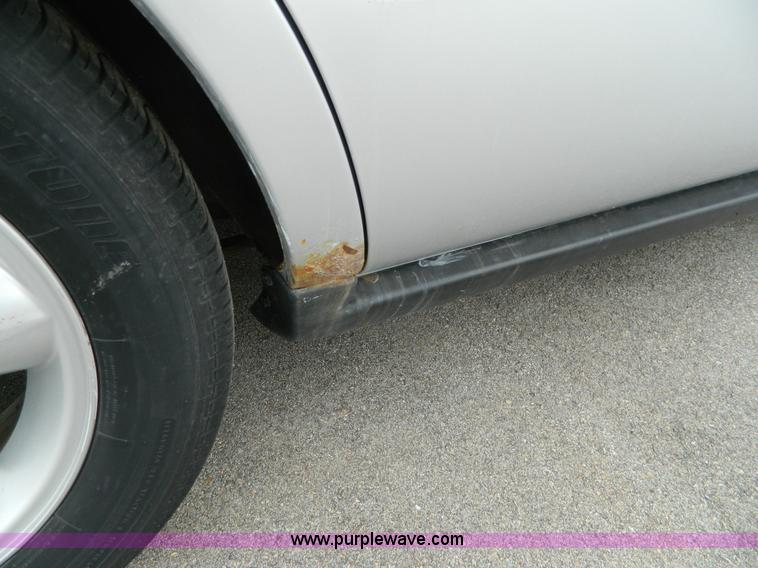 image for item G7707 2000 Ford Taurus SE