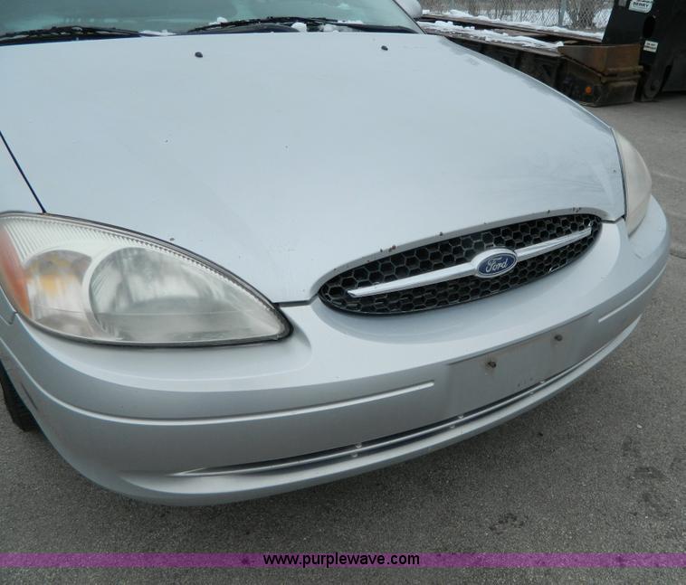 image for item G7707 2000 Ford Taurus SE